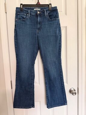 Levi’s 725 High Rise Bootcut Jeans Women’s Size 32 Medium Wash Stretch Denim